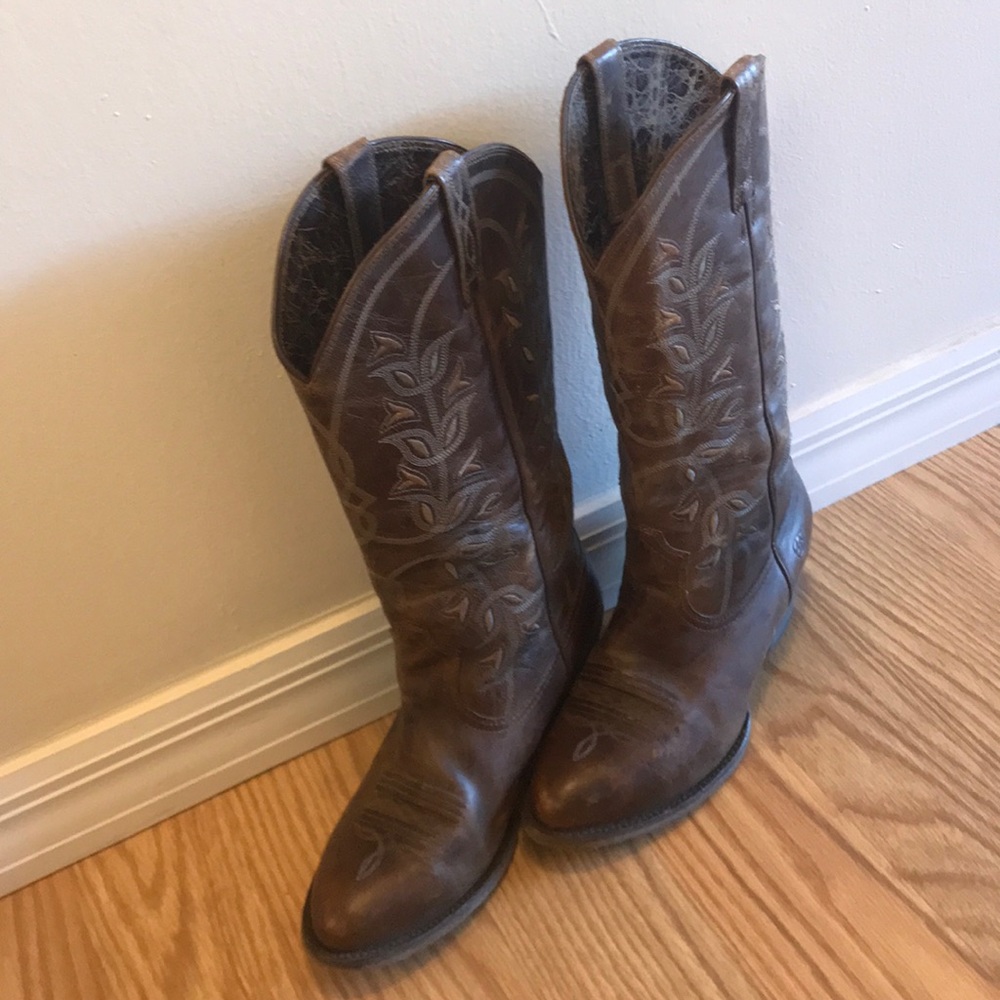 Ariat Boots, Brown, Size 8.5